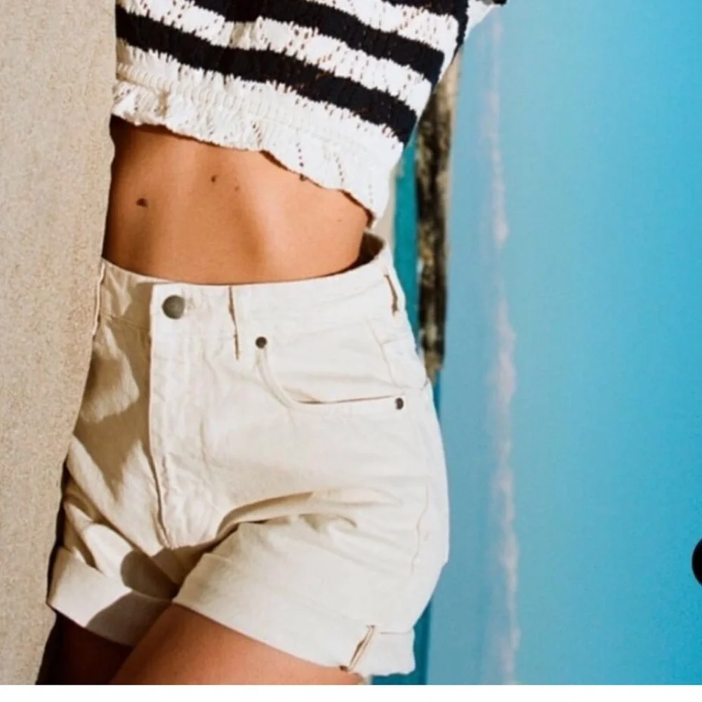 Zara Off White Cotton Mom Denim Shorts Sz 10 US Long Line High Rise Casual Beach